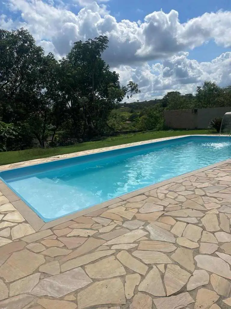 Clínica de reabilitação em Contagem MG - fachada e área verde